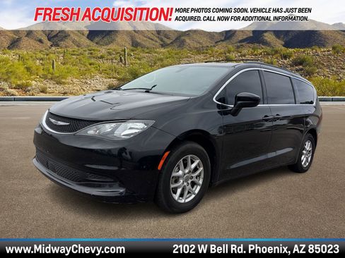 Used 2021 Chrysler Voyager Lxi FWD image 1
