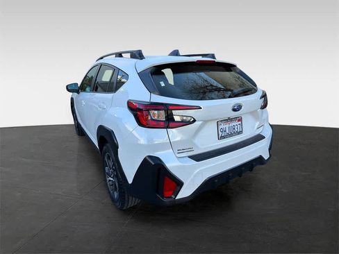 Used 2024 Subaru Crosstrek 2.0i Premium image 4