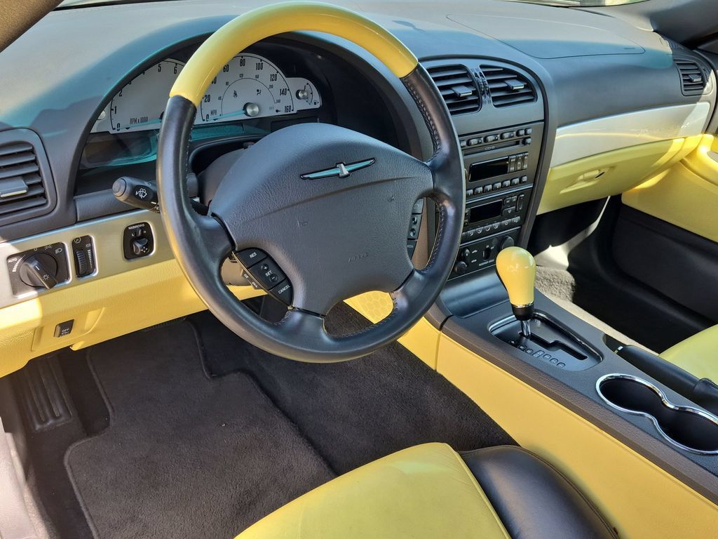 Used 2002 Ford Thunderbird RWD image 10