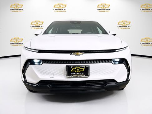 Used 2025 Chevrolet Equinox EV LT image 2