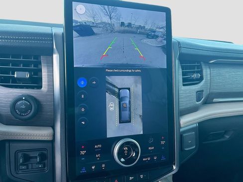 Used 2024 Ford Expedition Max Limited image 14