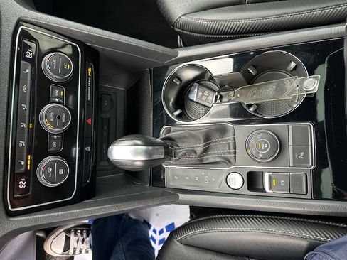 Used 2023 Volkswagen Atlas Cross Sport SE image 12