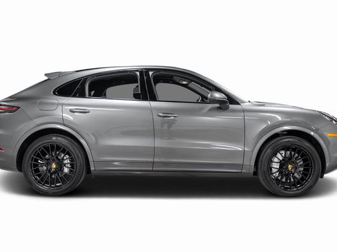 Used 2021 Porsche Cayenne Coupe image 23