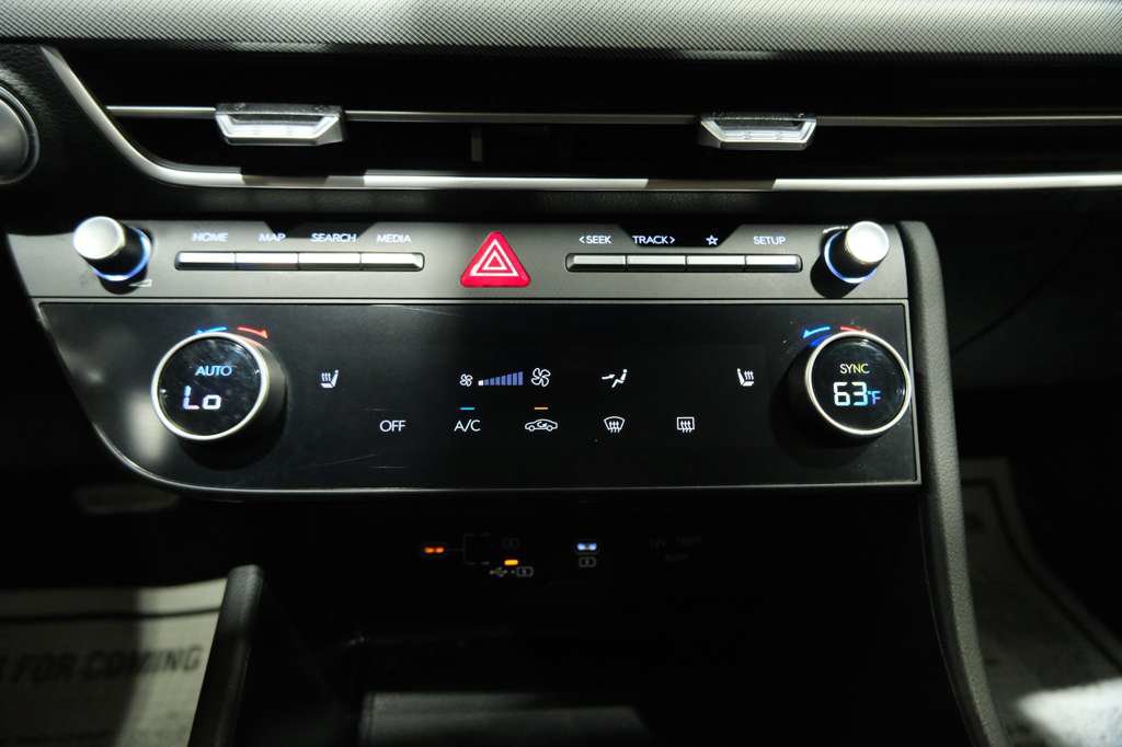 Used 2025 Hyundai Sonata SEL FWD image 27
