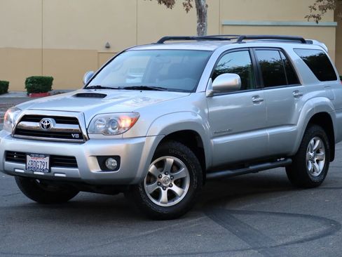 Used 2007 Toyota 4Runner Sport image 2