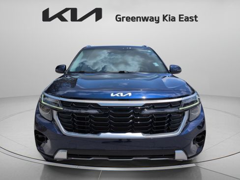 Certified 2024 Kia Seltos EX FWD image 11
