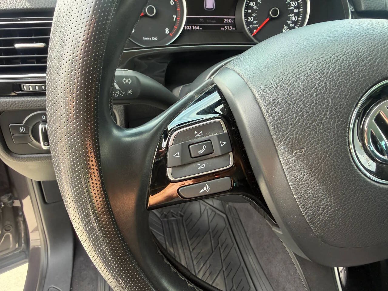 Used 2013 Volkswagen Touareg VR6 AWD/4WD image 21