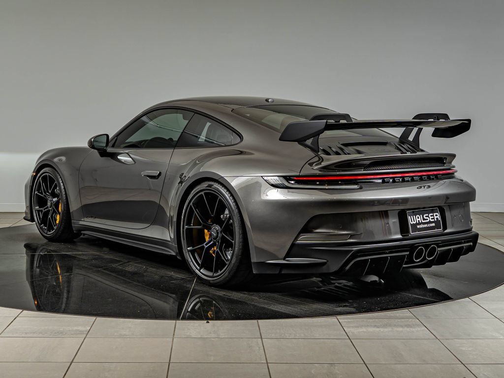 Certified 2022 Porsche 911 GT3 RWD image 3