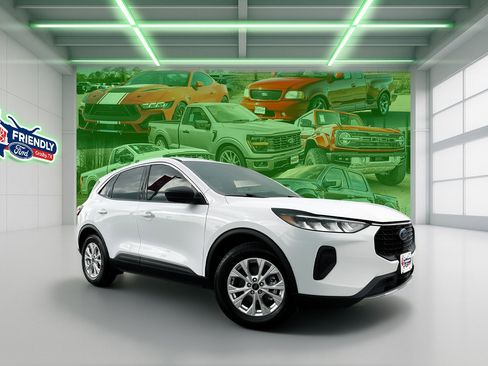 Used 2024 Ford Escape Active image 1