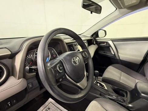 Used 2014 Toyota RAV4 XLE image 10