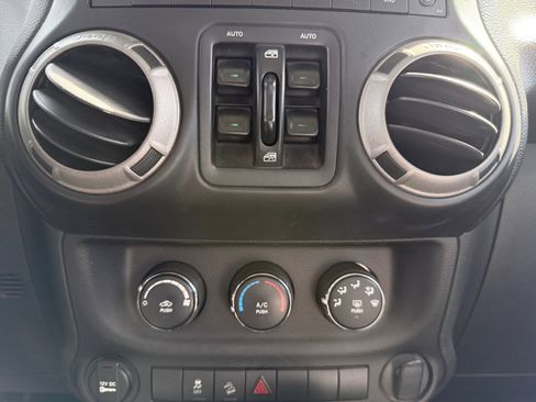 Used 2017 Jeep Wrangler Unlimited Sport w/ Connectivity Group image 11