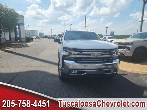 Used 2021 Chevrolet Silverado 1500 LTZ w/ Z71 Off-Road Package AWD/4WD image 3
