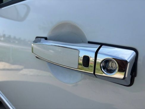 Used 2015 Nissan Armada SL AWD/4WD image 45