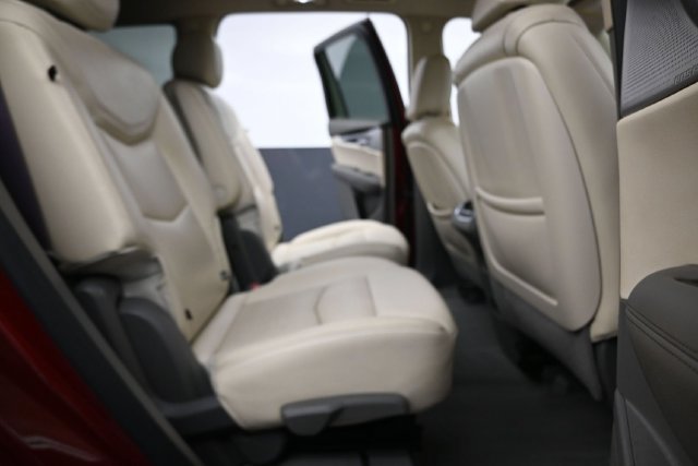 Used 2020 Cadillac XT6 Premium Luxury FWD image 19