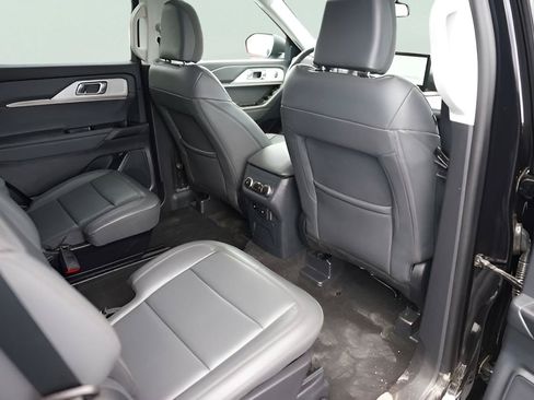 Certified 2026 Ford Explorer Active RWD image 16
