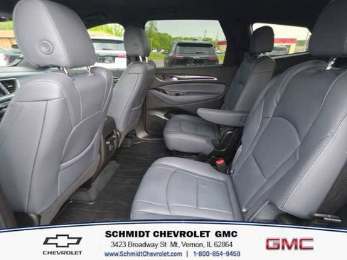 Used 2023 Buick Enclave Essence image 12