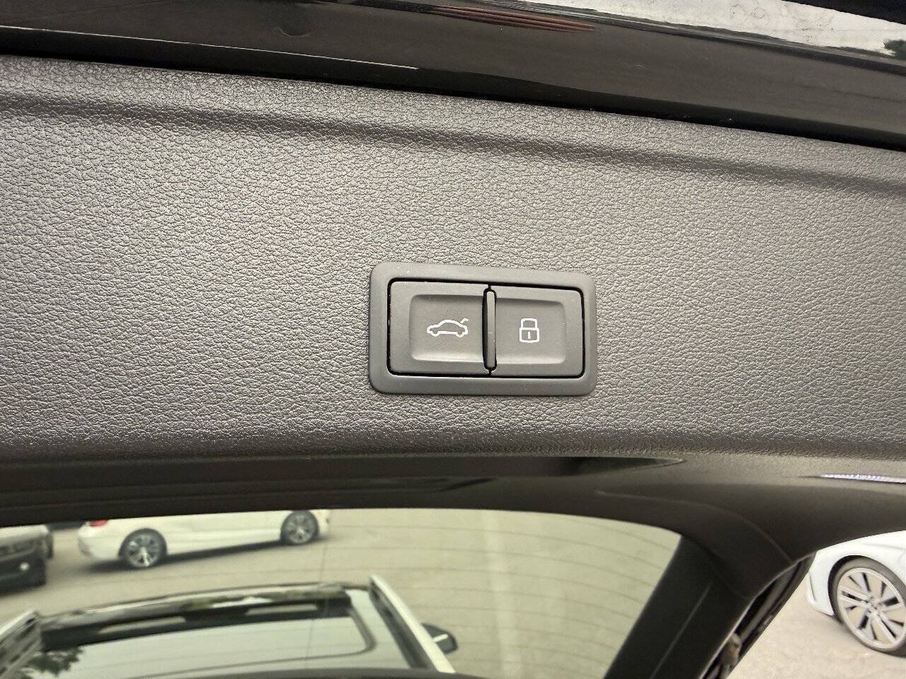Used 2018 Audi A4 2.0T allroad Premium Plus AWD/4WD image 12