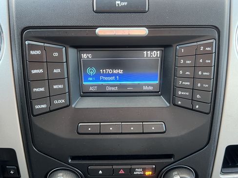 Used 2014 Ford F150 XLT w/ Equipment Group 302A Luxury AWD/4WD image 26