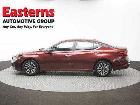 Used 2024 Nissan Altima 2.5 SV FWD image 58
