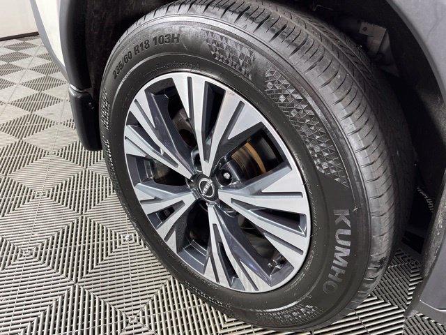 Used 2023 Nissan Rogue SV w/ SV Premium B Package FWD image 17