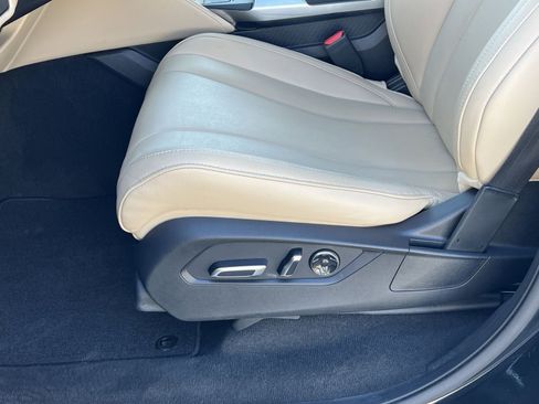 Used 2023 Acura MDX SH-AWD image 11