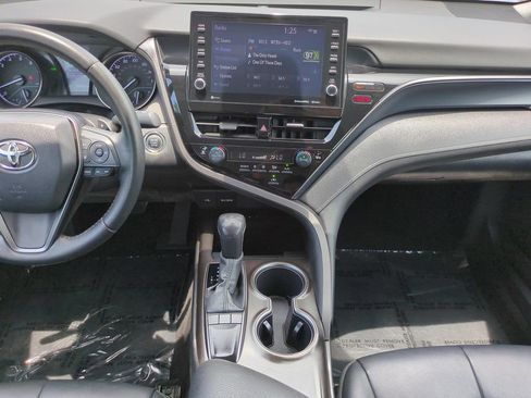Used 2022 Toyota Camry SE w/ Audio Upgrade Package FWD image 14