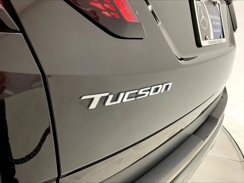 Used 2023 Hyundai Tucson Limited AWD/4WD image 24