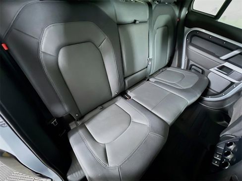 Used 2023 Land Rover Defender 110 X-Dynamic SE image 29
