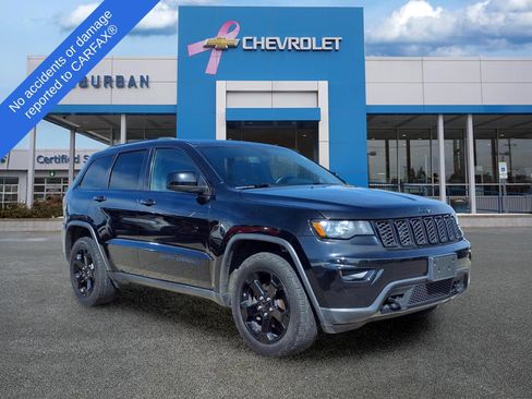 Used 2018 Jeep Grand Cherokee Laredo AWD/4WD image 3
