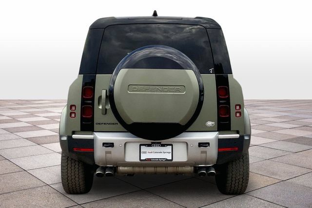 Used 2024 Land Rover Defender 110 SE AWD/4WD image 4