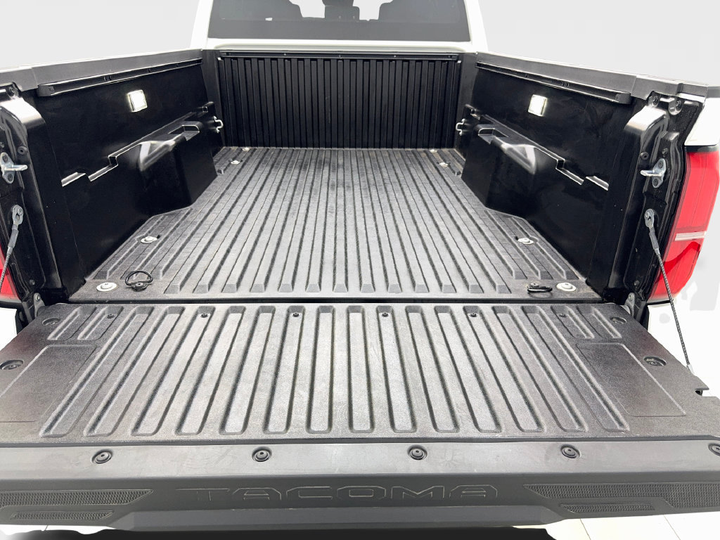 Used 2025 Toyota Tacoma TRD Sport AWD/4WD image 77