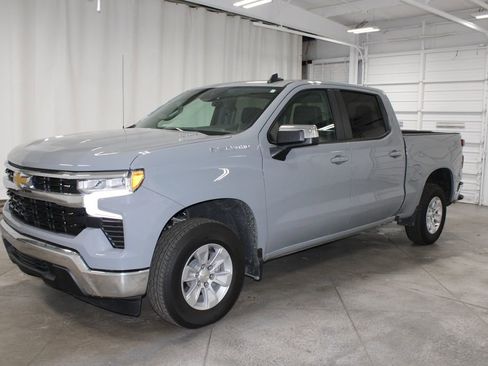 Used 2024 Chevrolet Silverado 1500 LT w/ Protection Package image 4