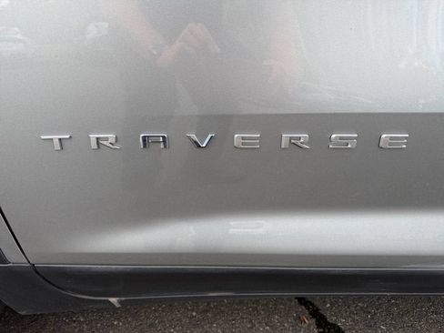 Used 2025 Chevrolet Traverse LT w/ Sun and Wheel Package AWD/4WD image 35