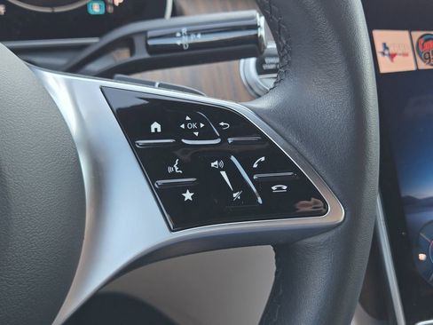 Used 2025 Mercedes-Benz C 300 4MATIC Sedan image 29