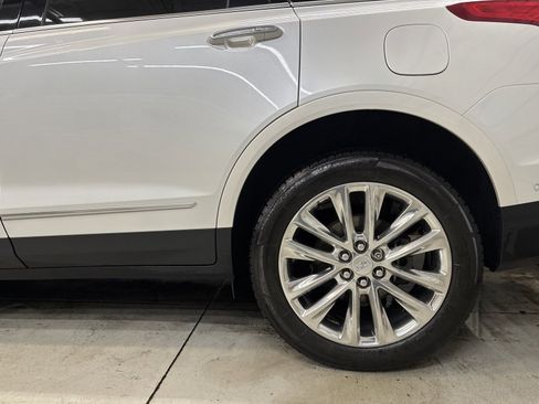 Used 2019 Cadillac XT5 Platinum image 8