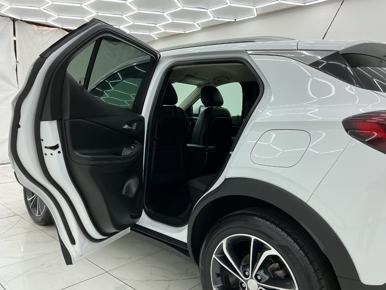 Used 2021 Buick Encore GX Select FWD image 22