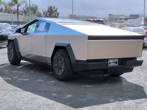 Used 2024 Tesla Cybertruck Cyberbeast image 8