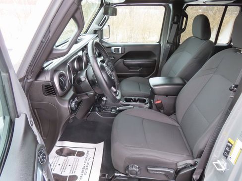 Certified 2022 Jeep Wrangler Unlimited Sport image 24