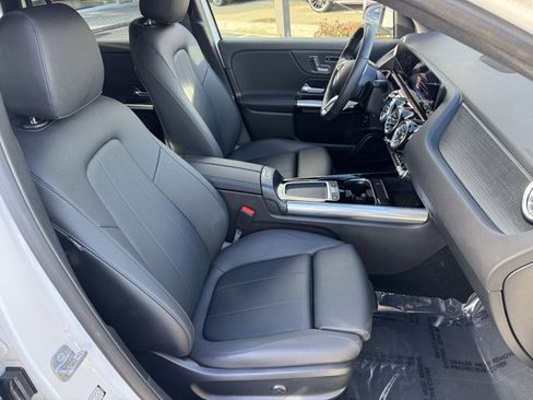 Used 2025 Mercedes-Benz GLA 250 4MATIC image 6