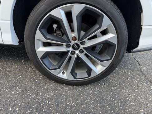 Used 2021 Audi Q3 2.0T Premium w/ Convenience Package image 11