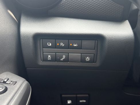 Used 2025 Nissan Kicks Play S FWD image 14