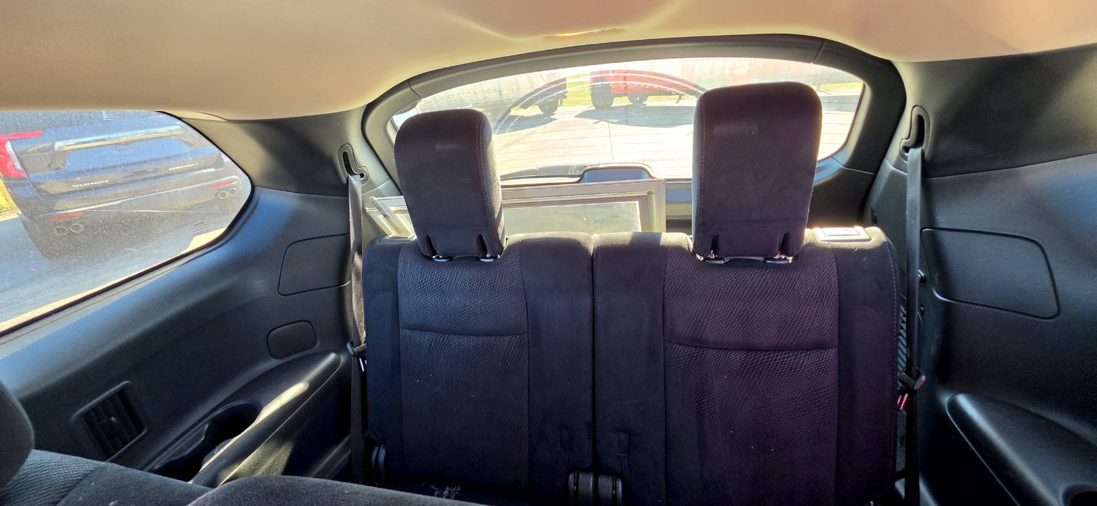 Used 2015 Nissan Pathfinder SV w/ Cargo Package FWD image 9