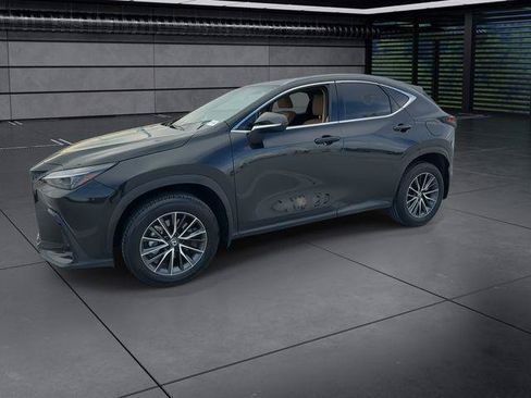 Certified 2025 Lexus NX 250 FWD w/ Accessory Package (2T) image 4
