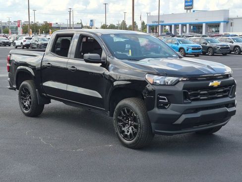 Used 2026 Chevrolet Colorado W/T w/ WT Custom Package RWD image 3