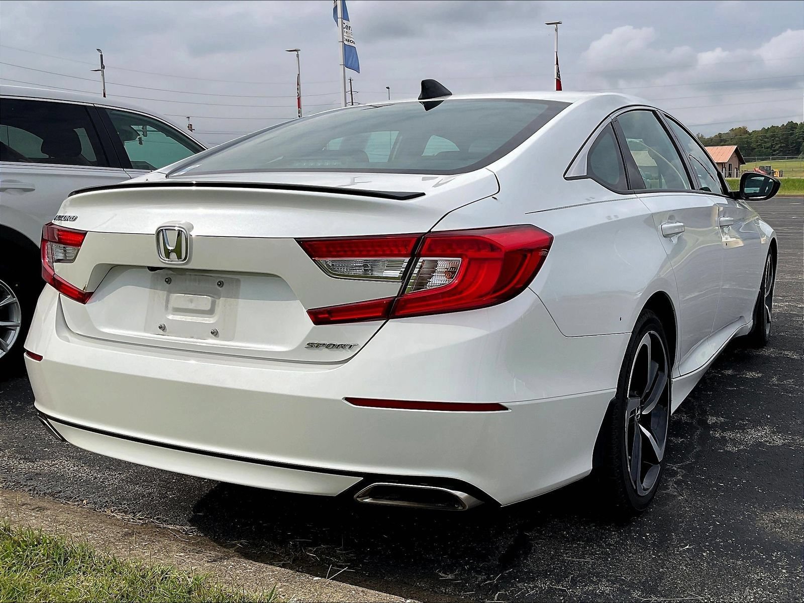 Used 2022 Honda Accord Sport image 2