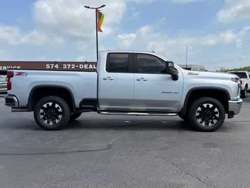 Used 2020 Chevrolet Silverado 2500 LT w/ All Star Edition AWD/4WD image 9