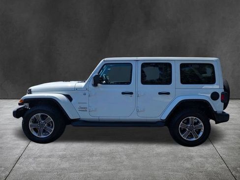 Used 2021 Jeep Wrangler Unlimited Sahara w/ Dual Top Group AWD/4WD image 7
