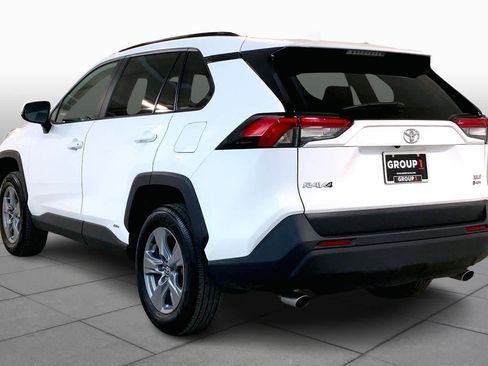 Used 2025 Toyota RAV4 XLE image 11