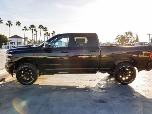 New 2026 RAM 2500 Laramie AWD/4WD image 14