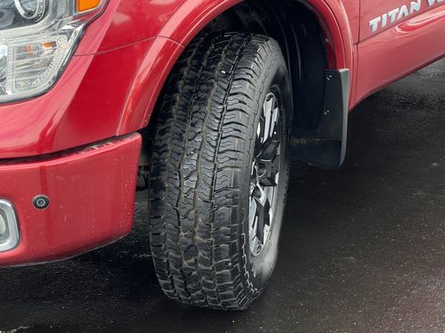 Used 2019 Nissan Titan PRO-4X w/ Pro-4x Utility Package image 32